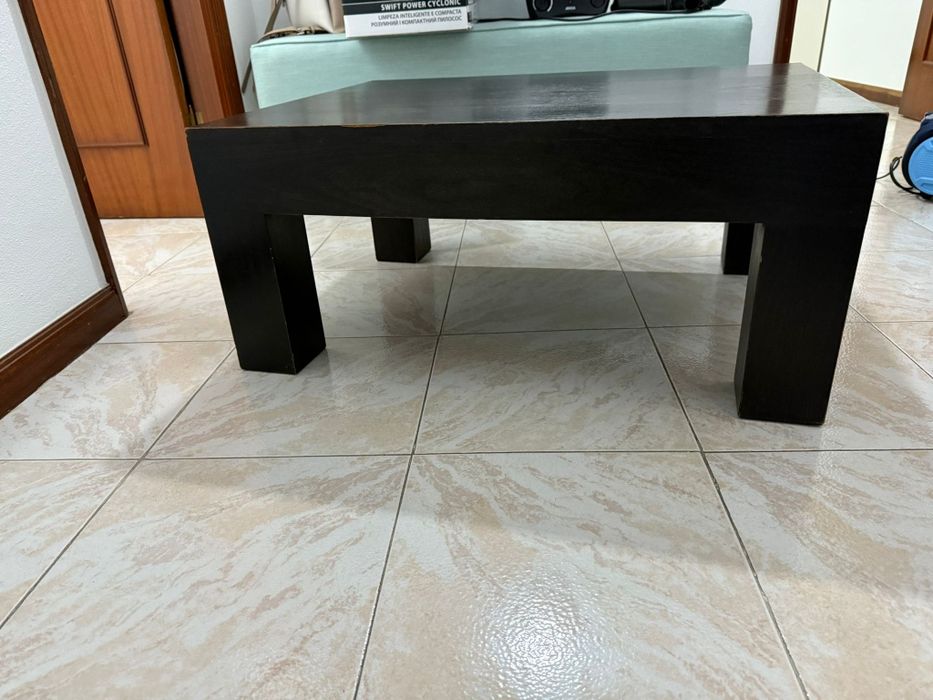 Mesa de centro preta