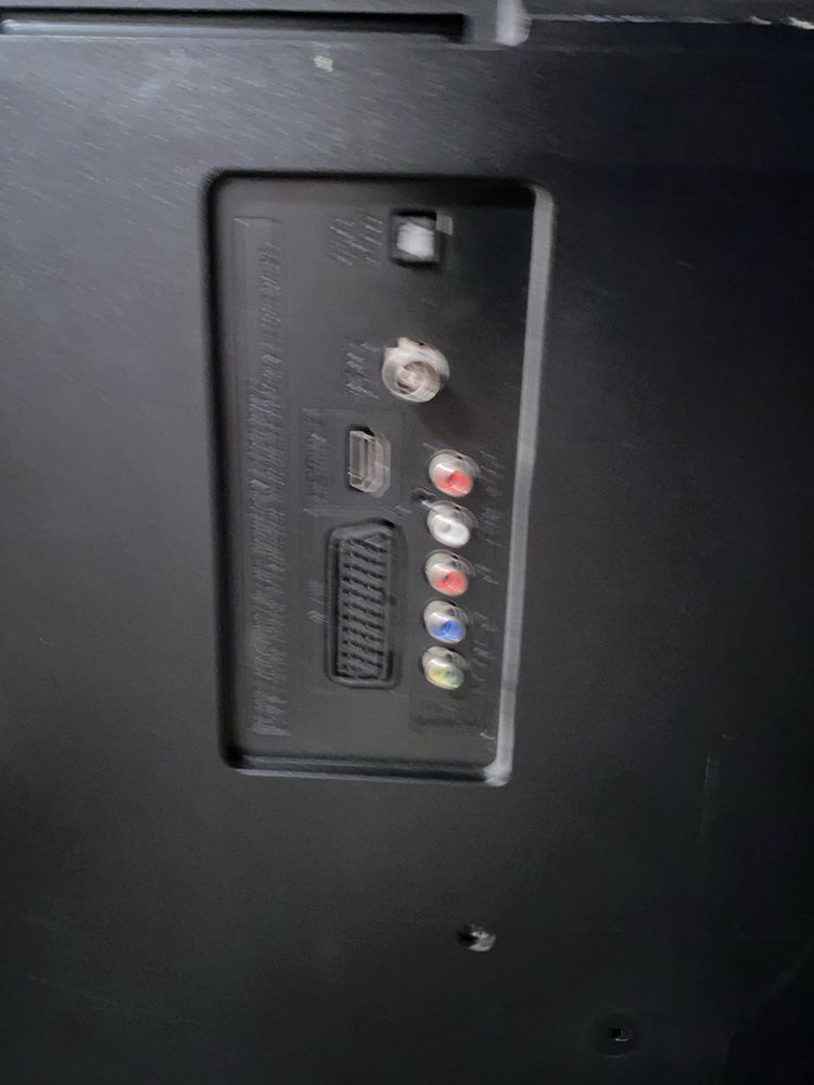 Lg   lcd pęknięty reszta Ok