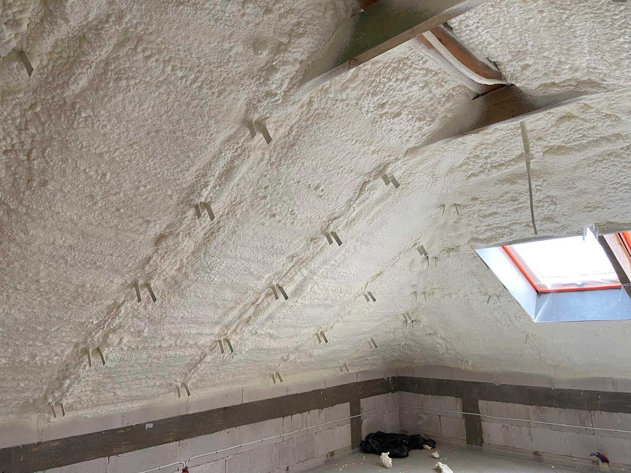 Celuloza Wełna Mineralna Granulat Stropy Dachy Poddasza Ocieplanie