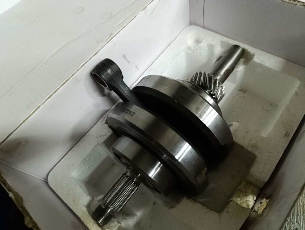 Wał korbowy ATV 200 (sworzeń 15 mm)