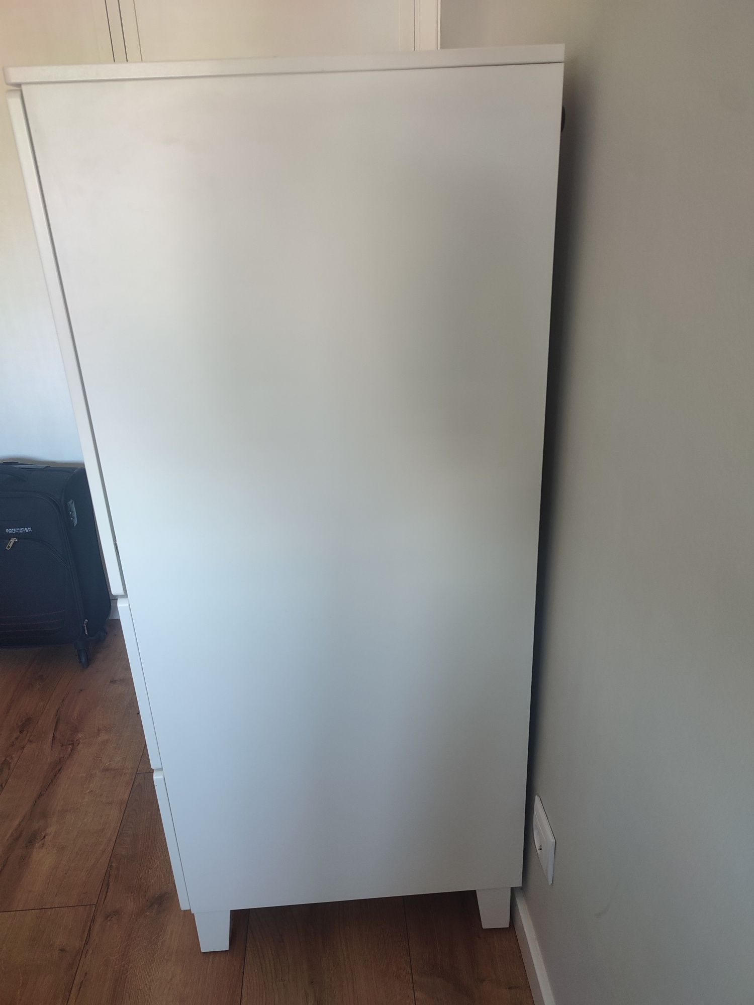Roupeiro criança  IKEA