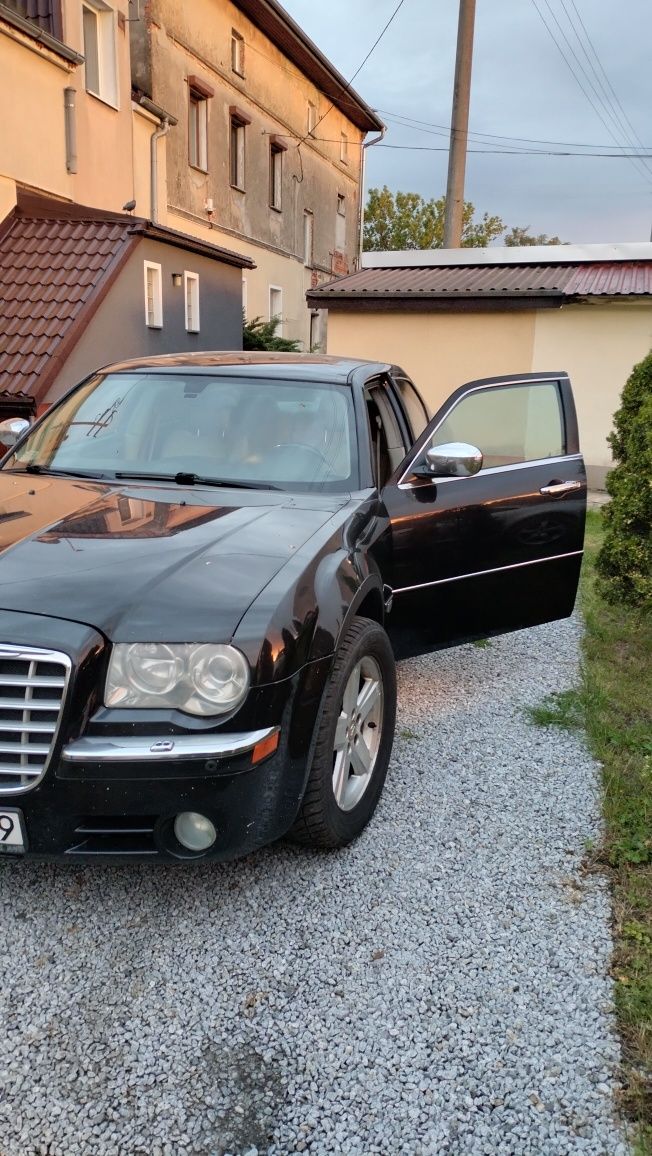 Chrysler 300C 5.7 HEMI LPG