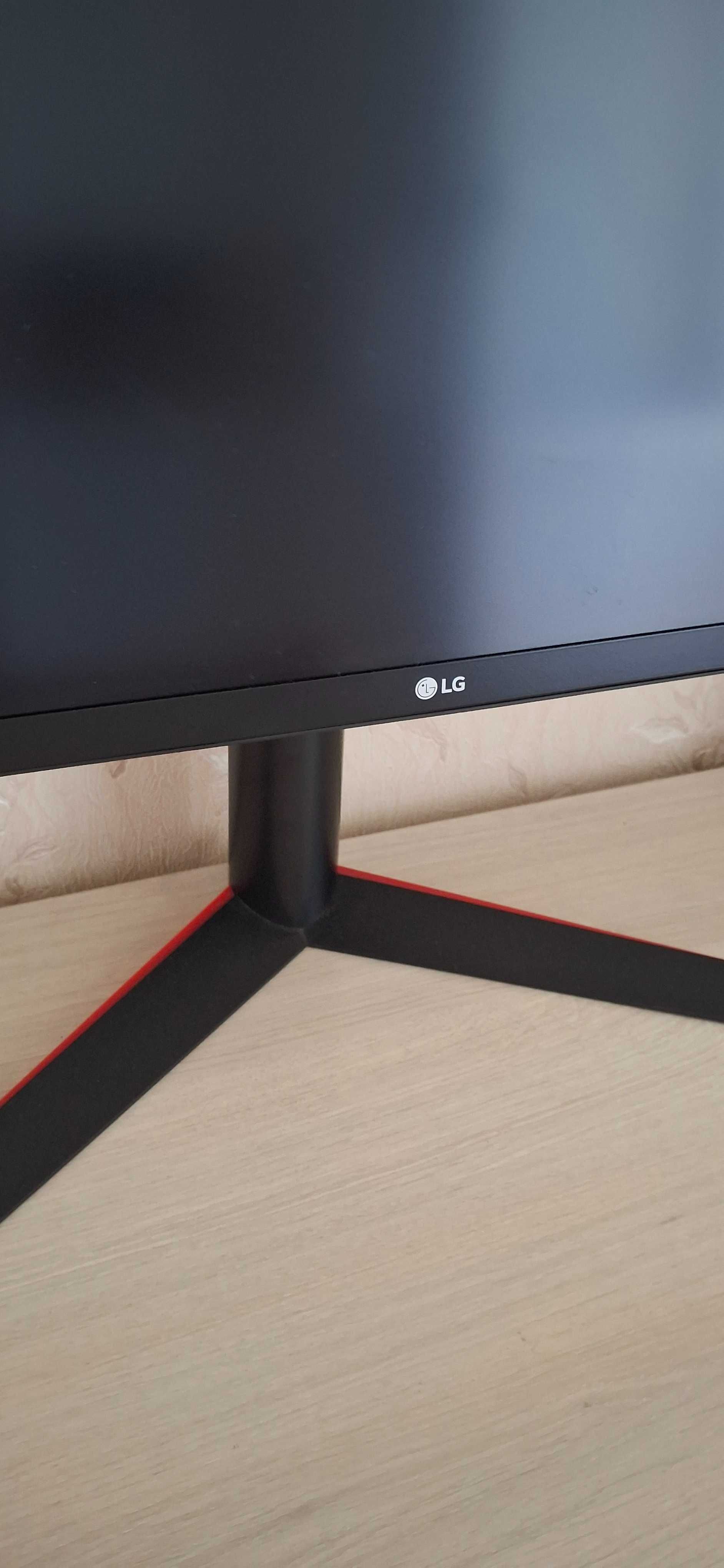 Монітор LG 32GK650F-B
