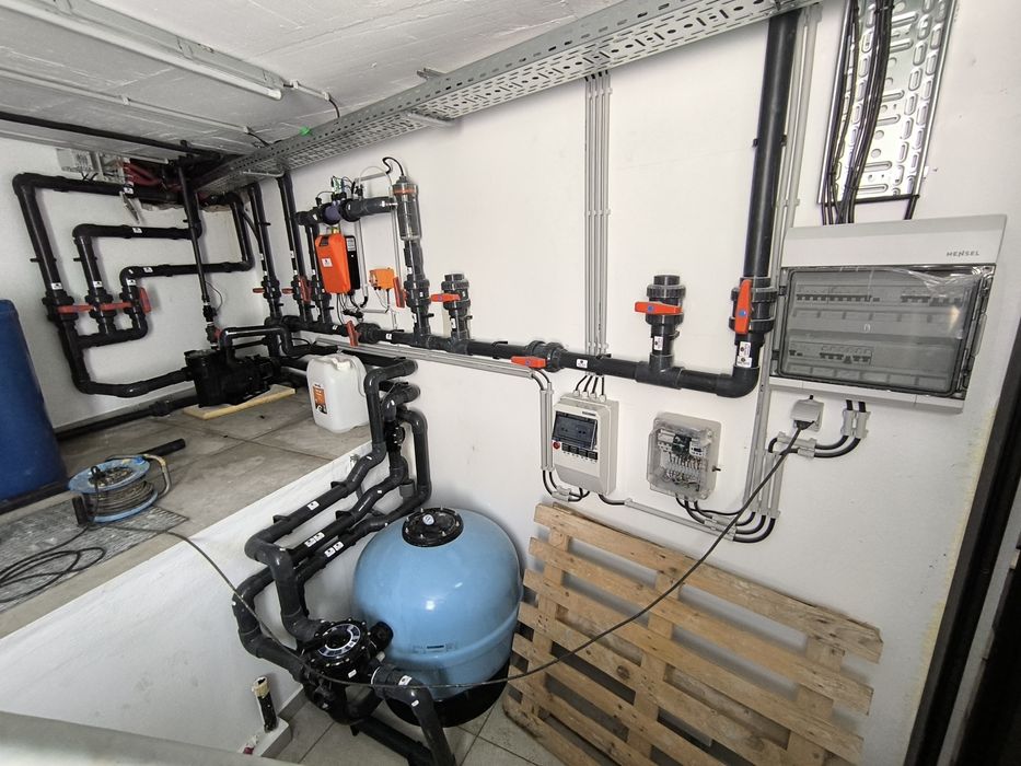 Canalizador Canalização de piscina