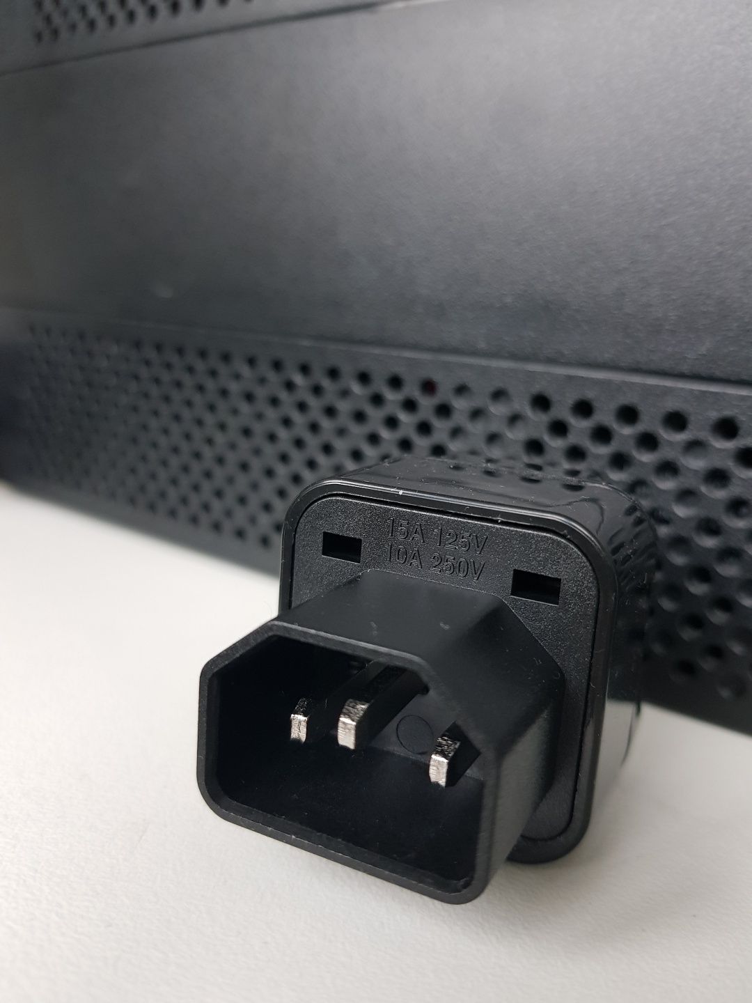 Адаптер переходник штекер С14 для ДБЖ ИБП УПС UPS кабель вилка C14