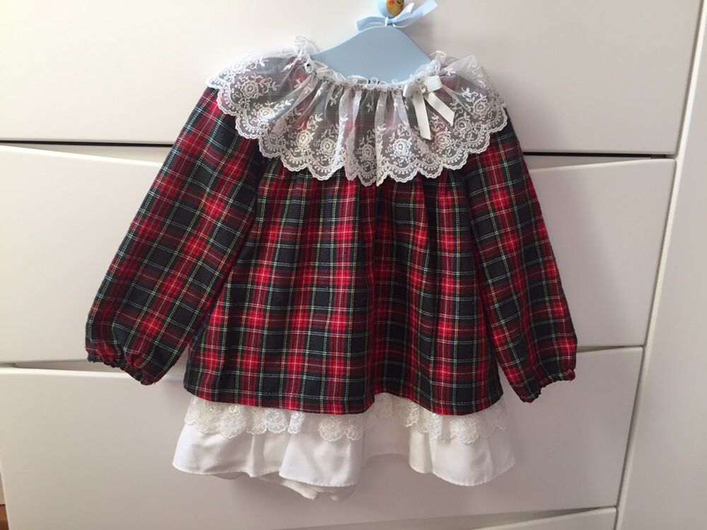 Vestido Da marca BE CHIC, 18 meses. São 2 vestidos