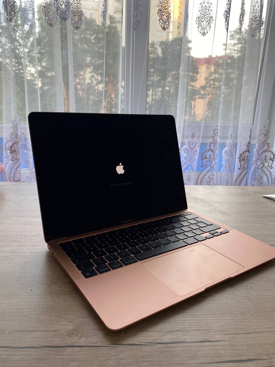 Ноутбук Apple MacBook Air 13 M1 8/256GB GOLD