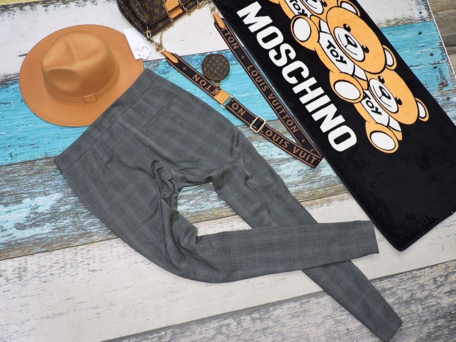 Gestuz Spodnie cygaretki krata złote guziczki 36