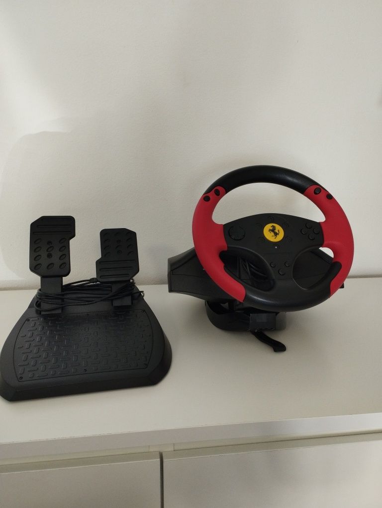 Volante Thrustmaster Red Legend Edition