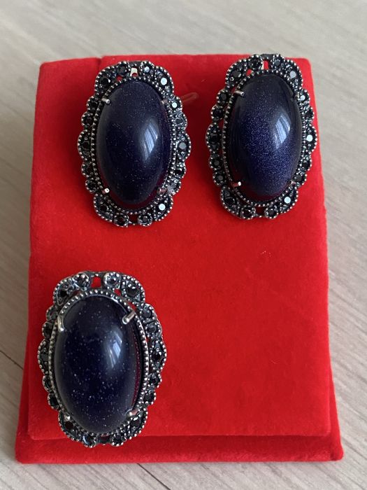 Серебряный комплект 925 пробы с авантюрином и цирконием