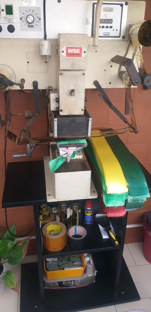 Máquina timbrar fitas manual