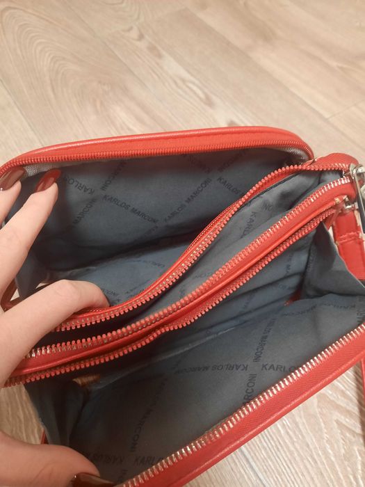Сумка червоного кольору KARLOS MARCONI