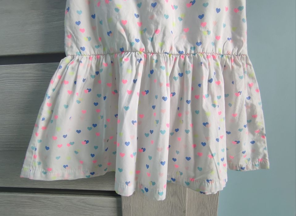 Sukienka w serduszka rozm. 92