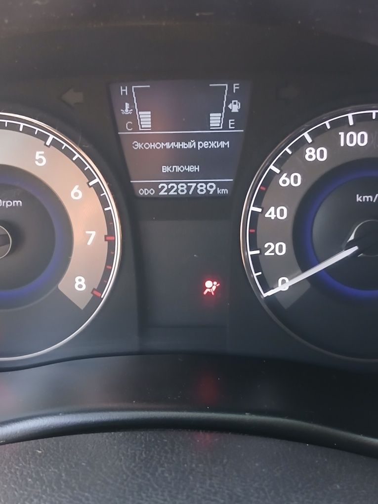 Hyundai accent 1.4 бензин,торг