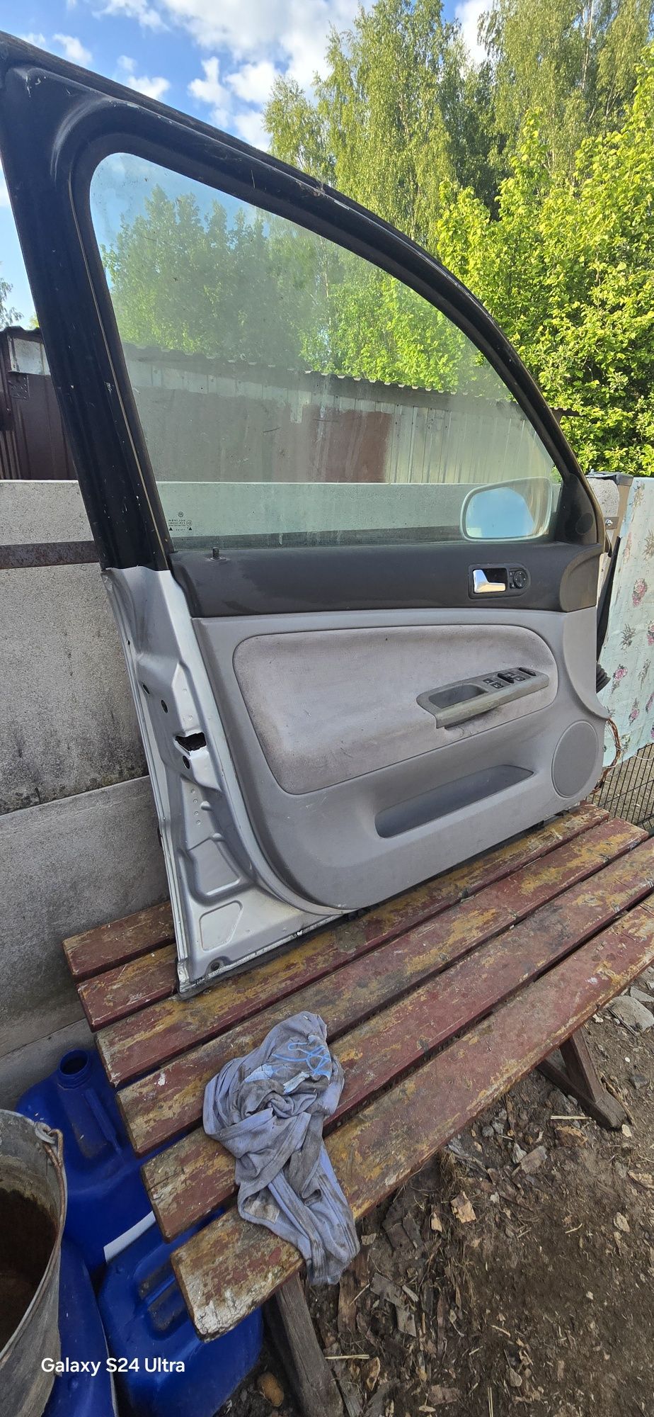 Drzwi vw Passat b5 sedan   prawe  lewe kpl