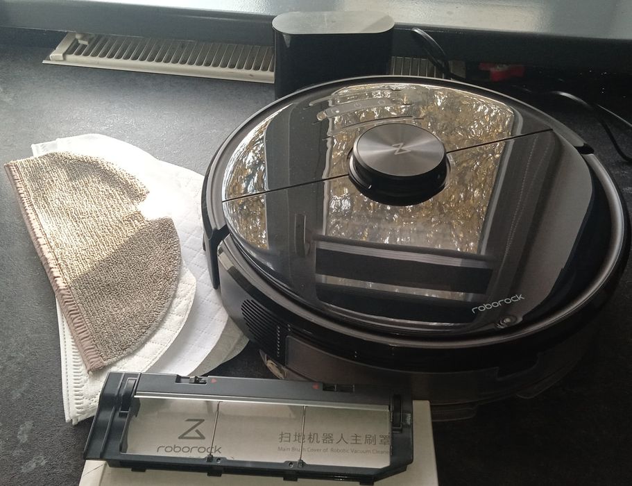 Продам робот пилосос Roborock S6 Max V