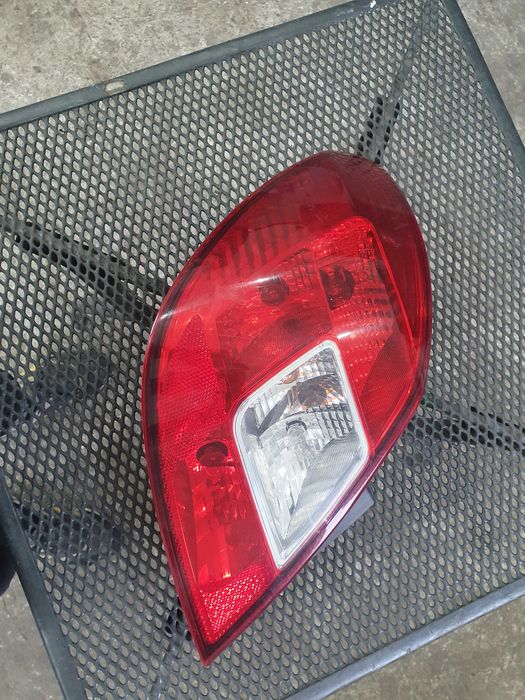 Lampa tył tylna lewa Opel Corsa D 5 drzwi europejska