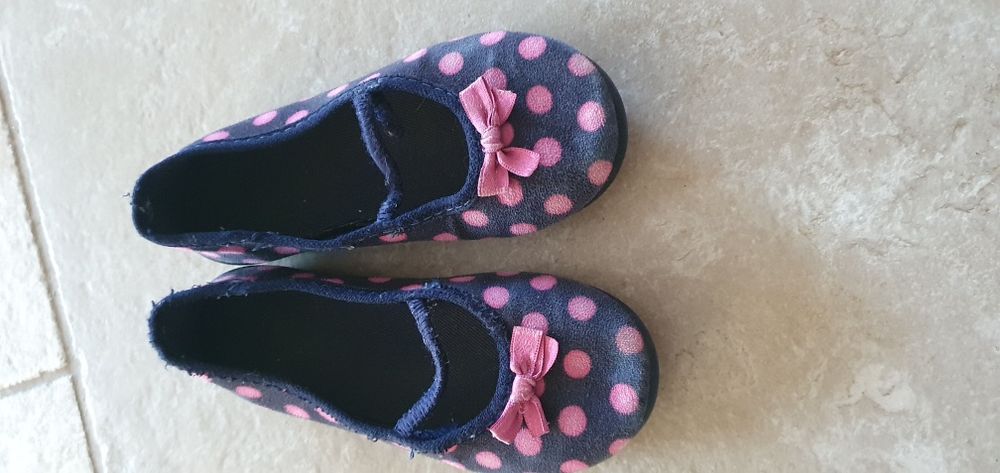 Kapcie balerinki r. 28