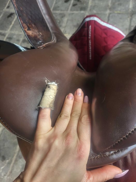 Siodlo brazowe ujezdzeniowe Henri De Rival