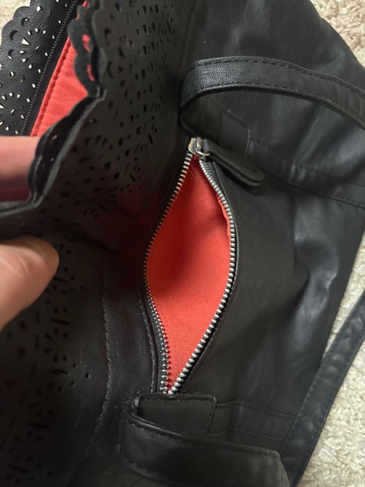 Сумка жіноча чорно-червона