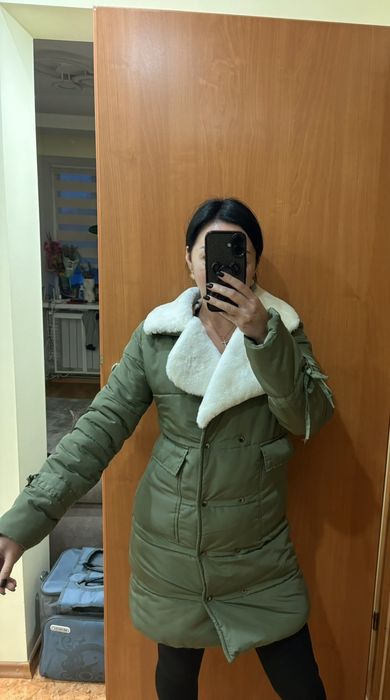 Продам зимову курта,майже нова