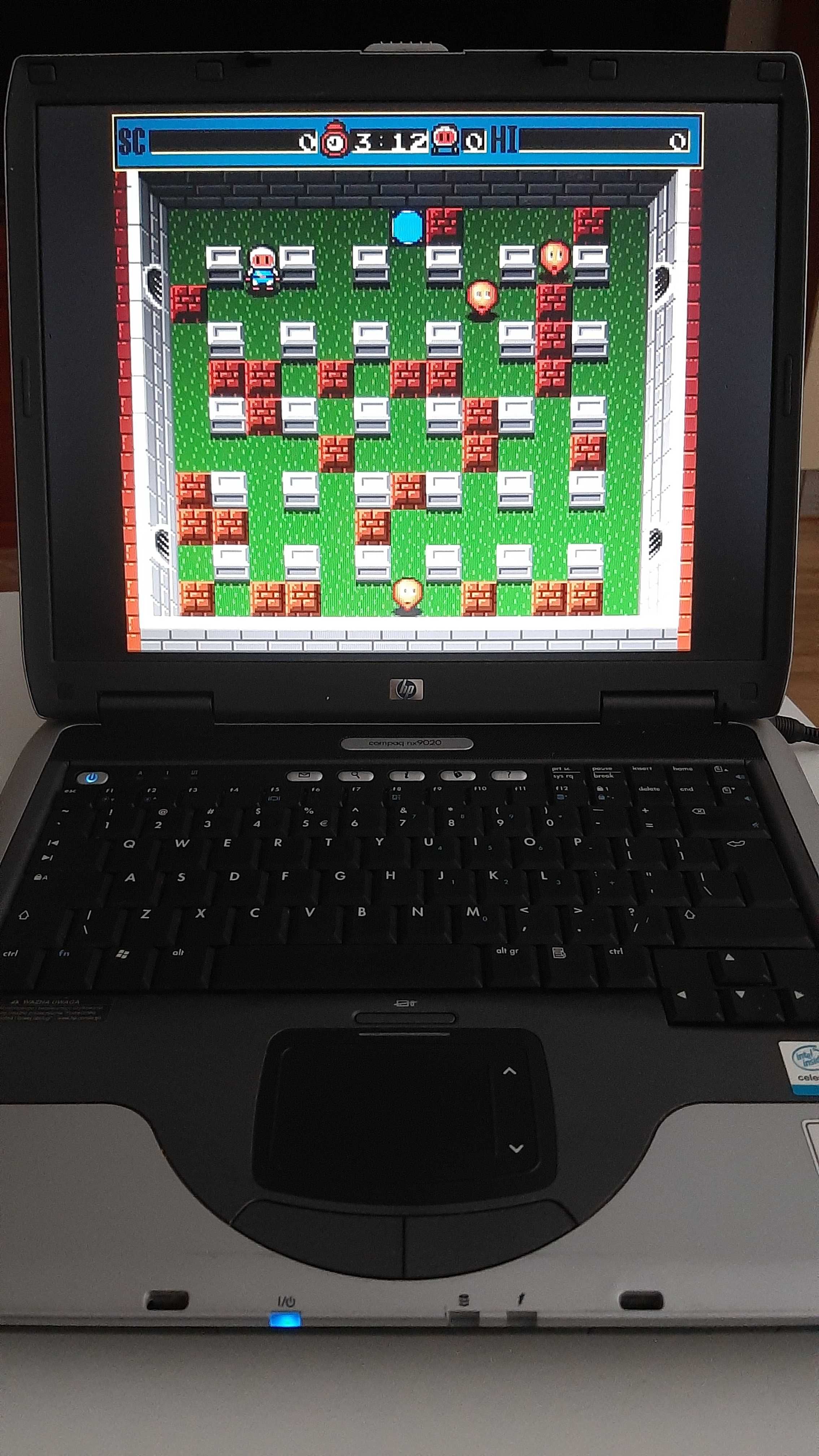 Laptop HP Compaq nx9020 1,4Ghz 512RAM 40GB, Windows + Linux