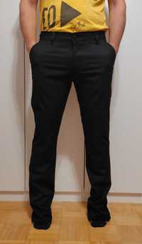 Czarne spodnie 34/34 materiał jeans Casual eleganckie