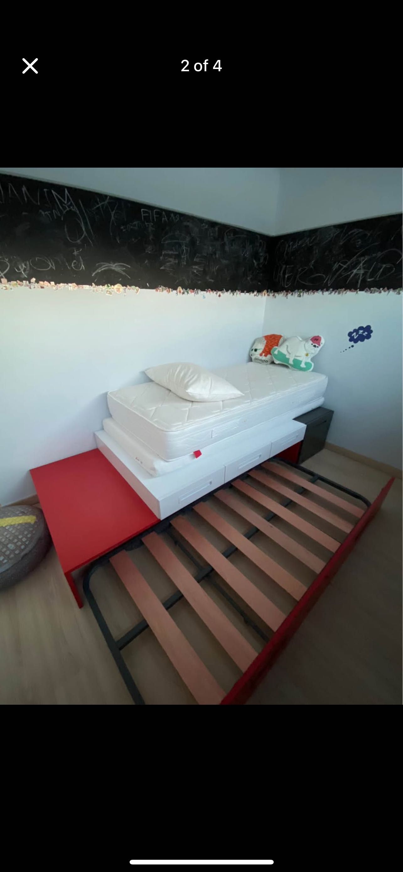 Cama dupla com gaveta para crianças