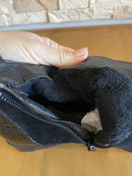 Класні утеплені ботінки, р. 39