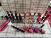 Pomadka szminka błyszczyk burberry Bourjois Valentino dior clarins nam