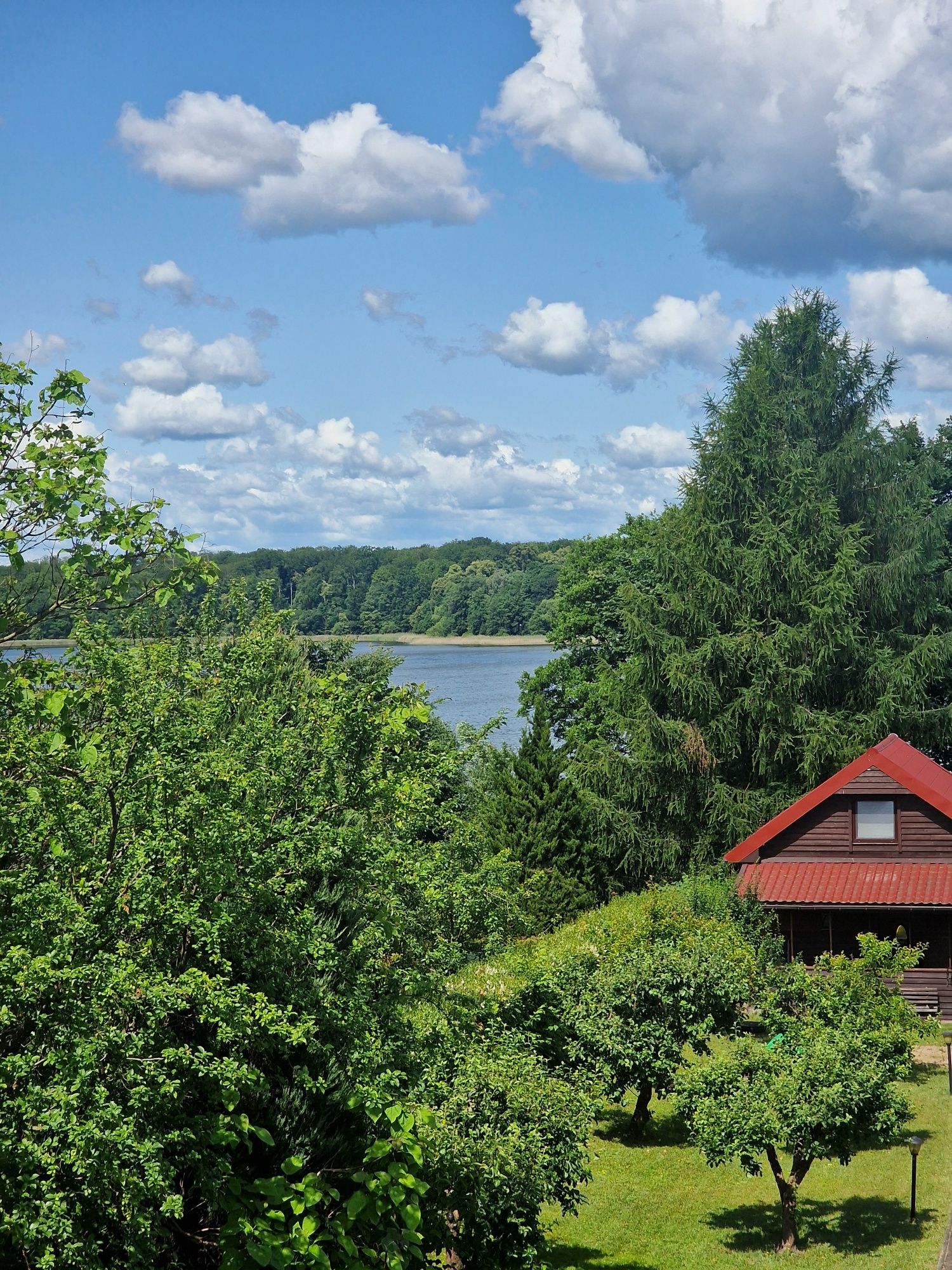 Dom na wynajem z dostępem do jeziora Jeziorak Mazury