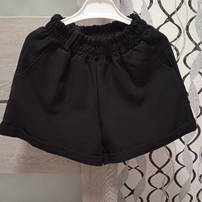 Костюм з шортами