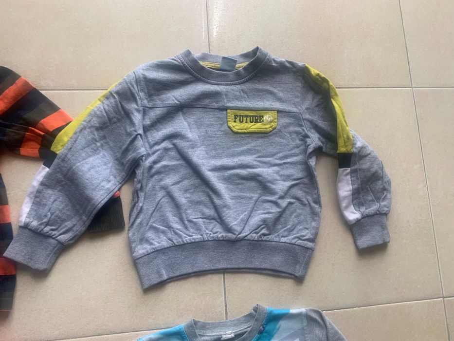 5x Hoodies | Sweatshirt | Camisolas de Rapaz - 4 anos - Lote