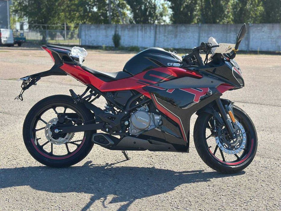Мотоцикл CFMOTO 250SR LITE