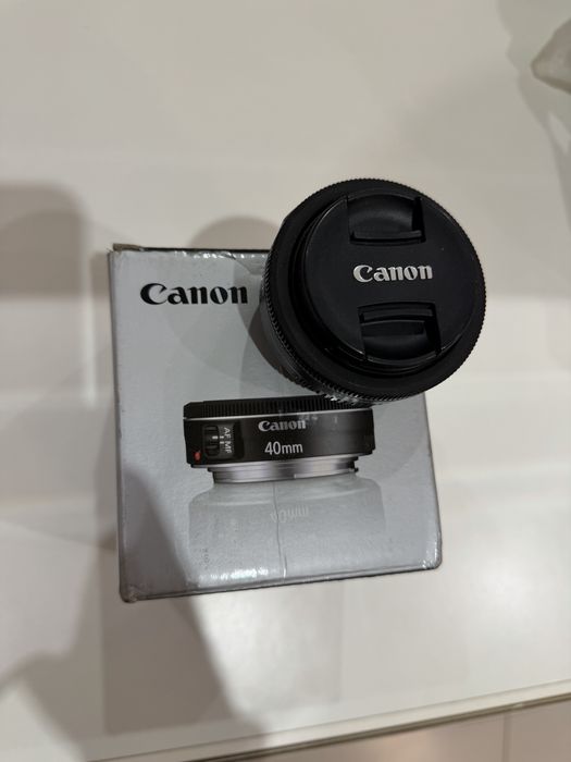 Продам обʼєктив Canon 40 mm f2.8 STM ідеальний стан