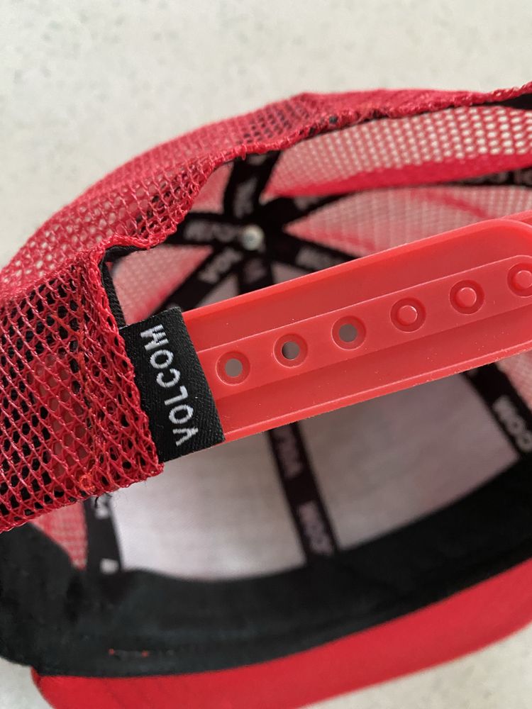 Кепка Снапбек Volcom Snapback с вышивкой