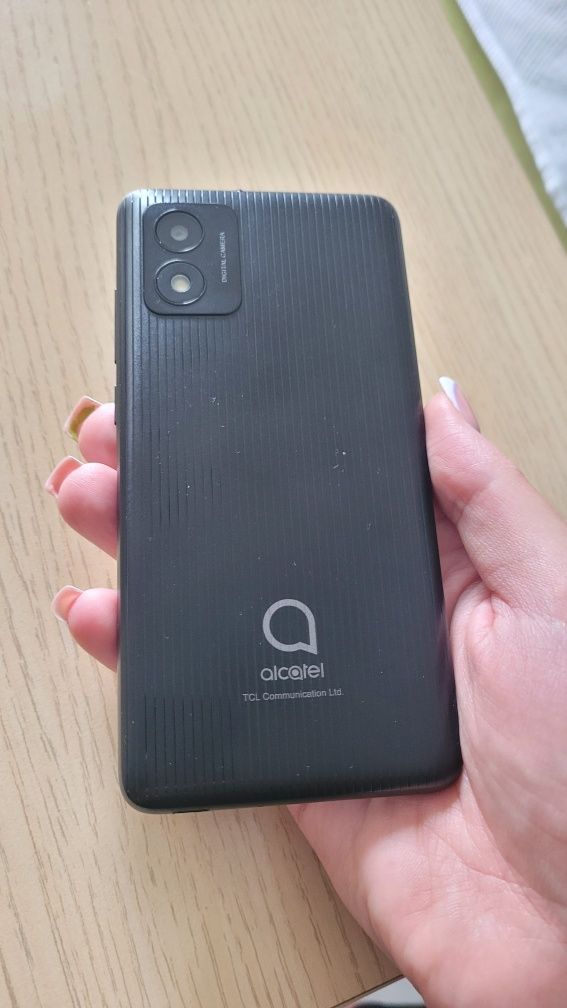 Telefon Alcatel 1B