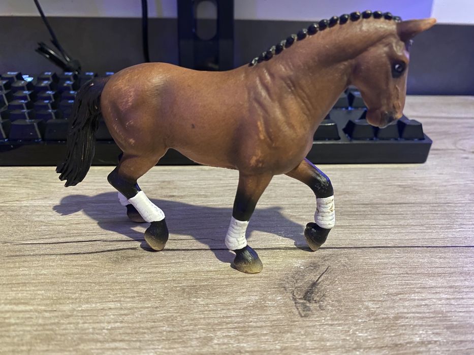 Фигурки лошадей Schleich