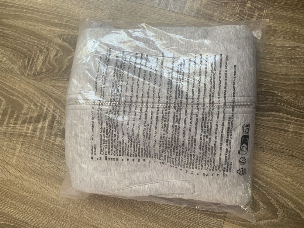 Зіпхуді H&M у розмірі L