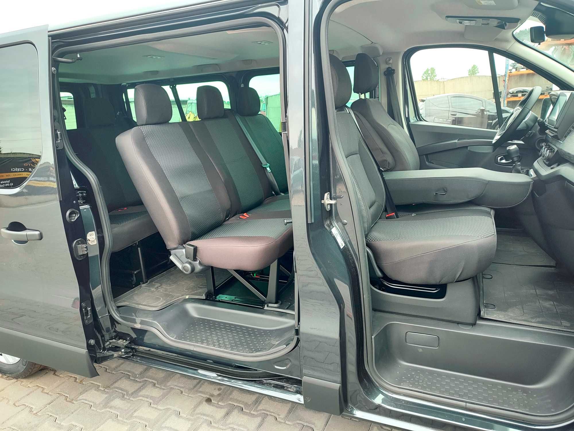 Wynajem bus 9 osobowy NOWY Renault Trafic Wypożyczalnia autolaweta