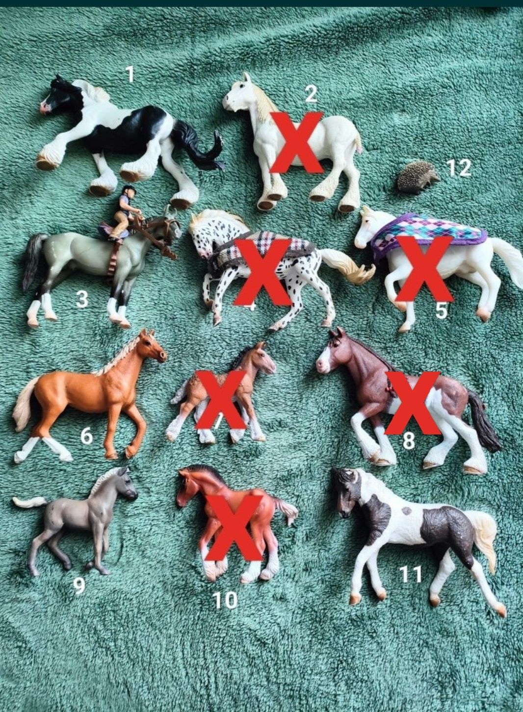 Figurki koni schleich + jeżyk