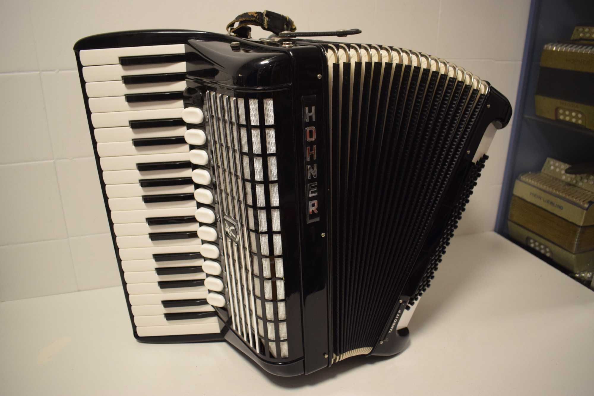 Acordeao Hohner Tango IV P 4 Voz 96 Baixox, N . 01
