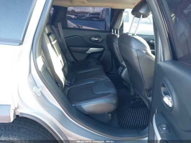 Jeep Cherokee Trailhawk 4X4 2018)