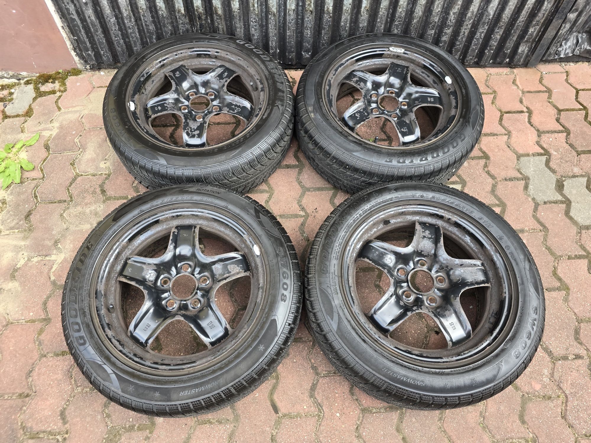 Felgi z oponami 205/55R16 Opel Astra H 5x110 Vectra C Zafira B Meriva