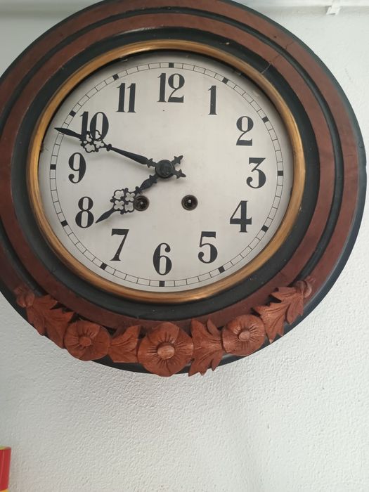 Wiszący zegar ścienny francuski stary