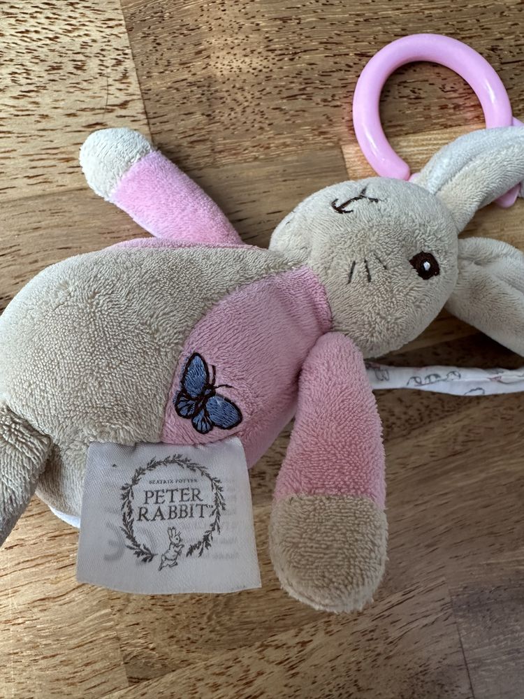 Flopsy Bunny - przesłodka maskotka-przywieszka z Piotrusia Królika