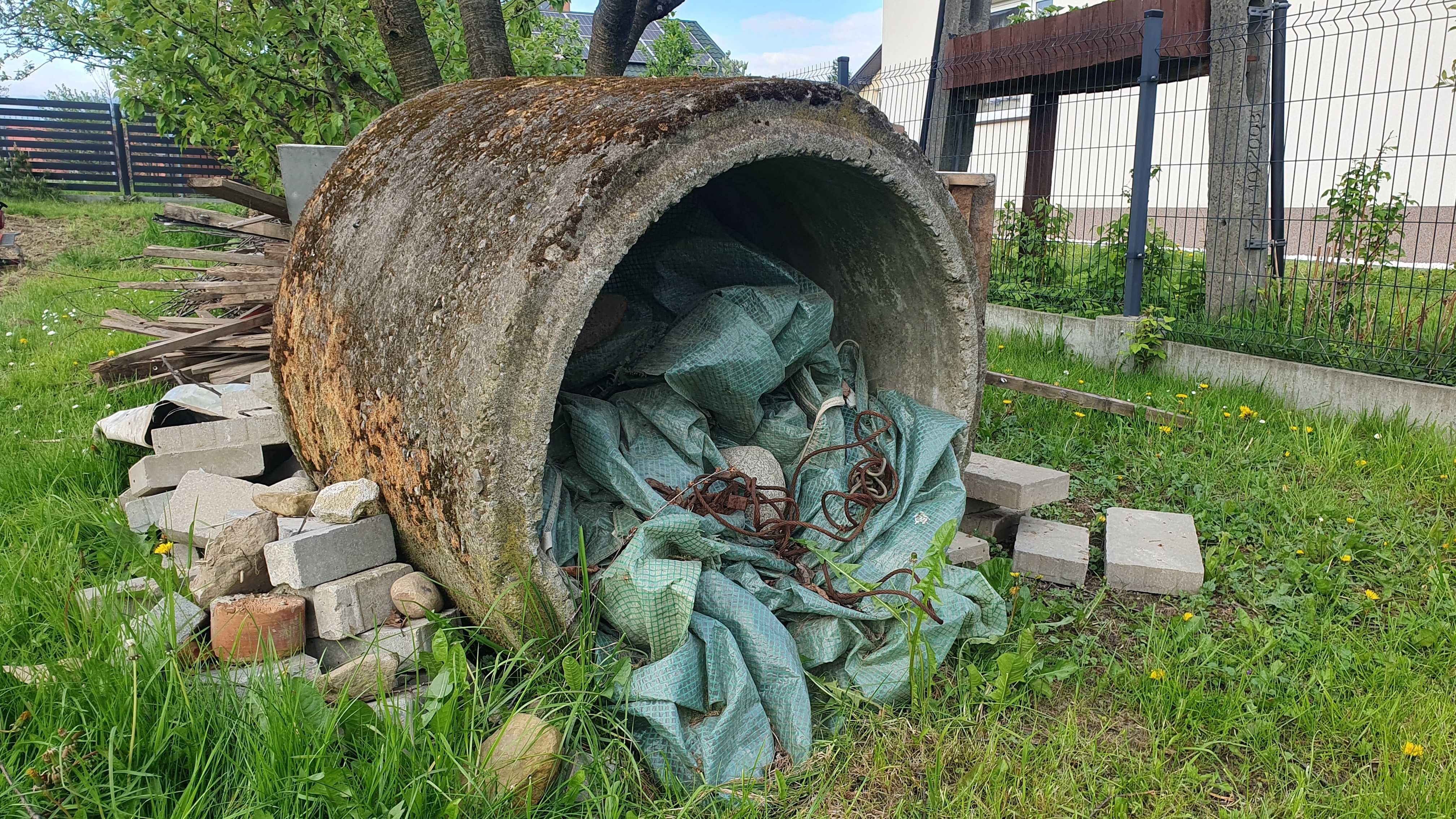 Oddam krąg betonowy, transport własny