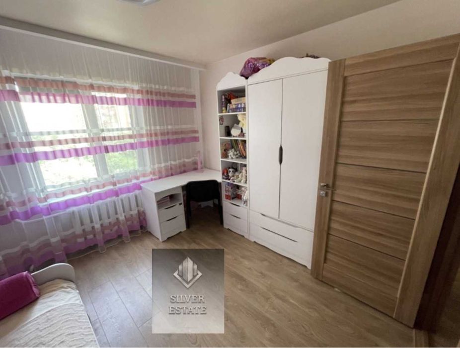 Продається 3х кімнатна квартира по Автозаводській.