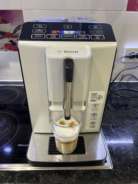 продам кофемашину Bosch verocup300