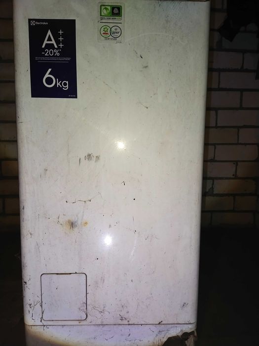 Б/у инверторная стиральная машина Electrolux А+++ на 6 кг на запчасти